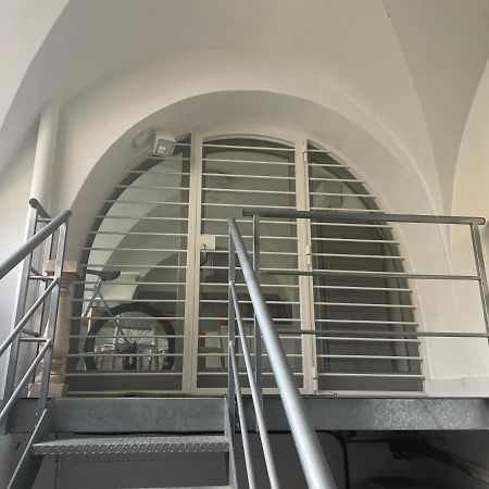 Appartement Loft “Cinema Galleria” à Bari Extérieur photo