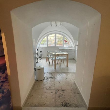 Appartement Loft “Cinema Galleria” à Bari Extérieur photo