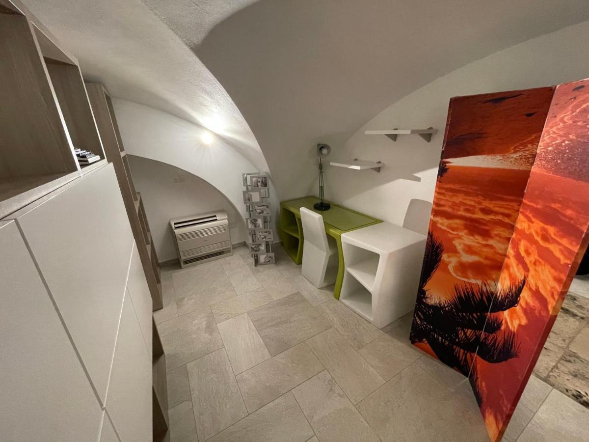 Appartement Loft “Cinema Galleria” à Bari Extérieur photo